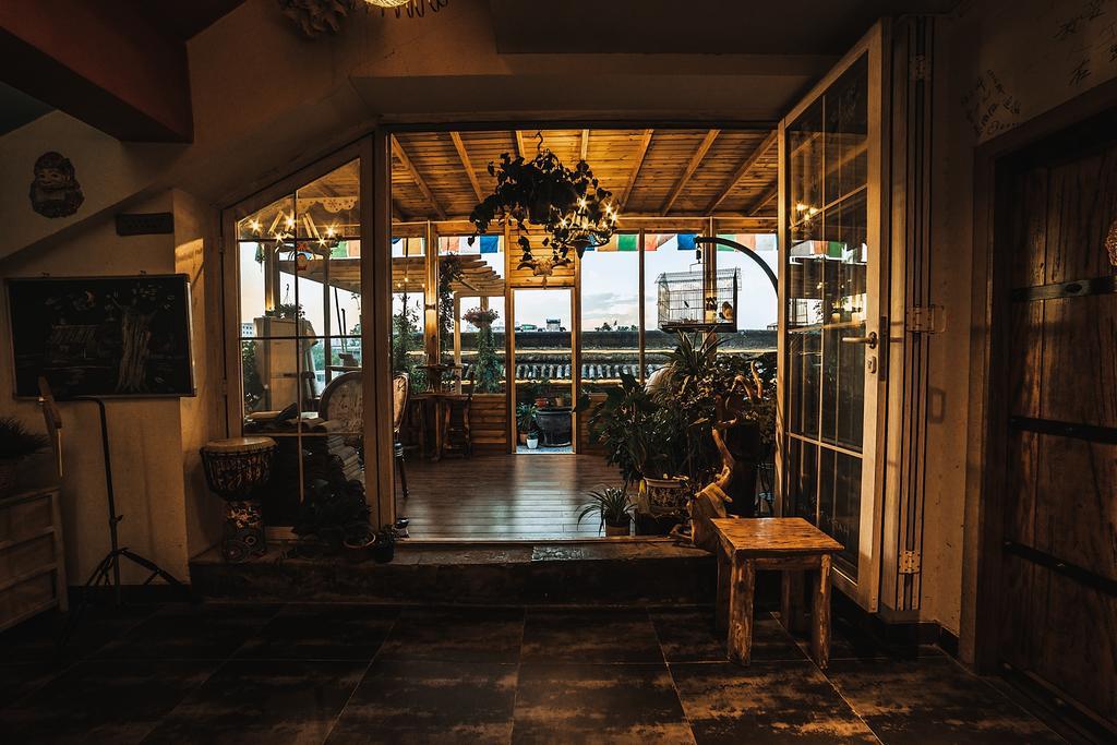 Zerg Backpackers Youth Hostel Сиан Екстериор снимка