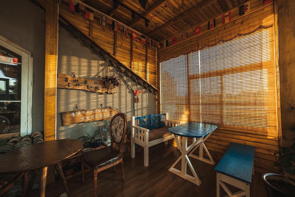 Zerg Backpackers Youth Hostel Сиан Екстериор снимка