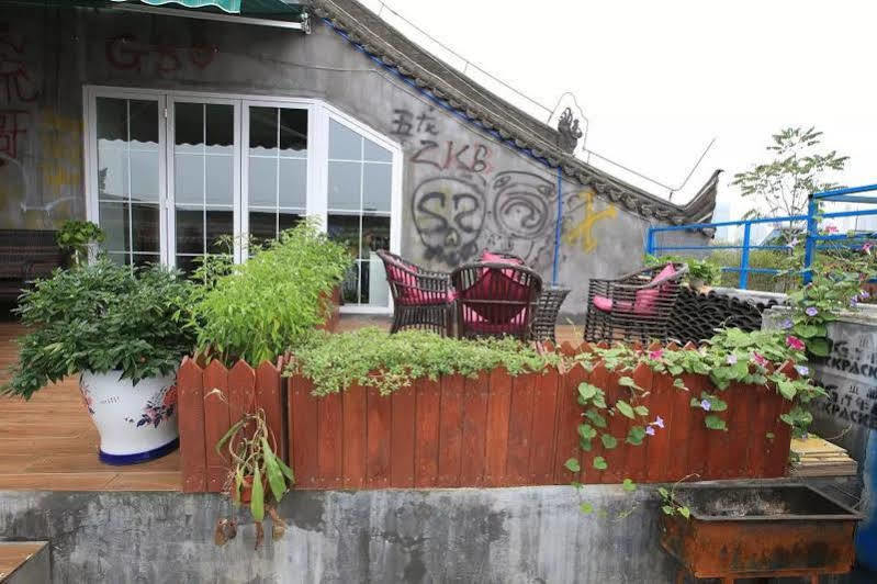 Zerg Backpackers Youth Hostel Сиан Екстериор снимка